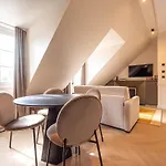 Enjoy Parisian Life In An Elegant Flat - Le Marais